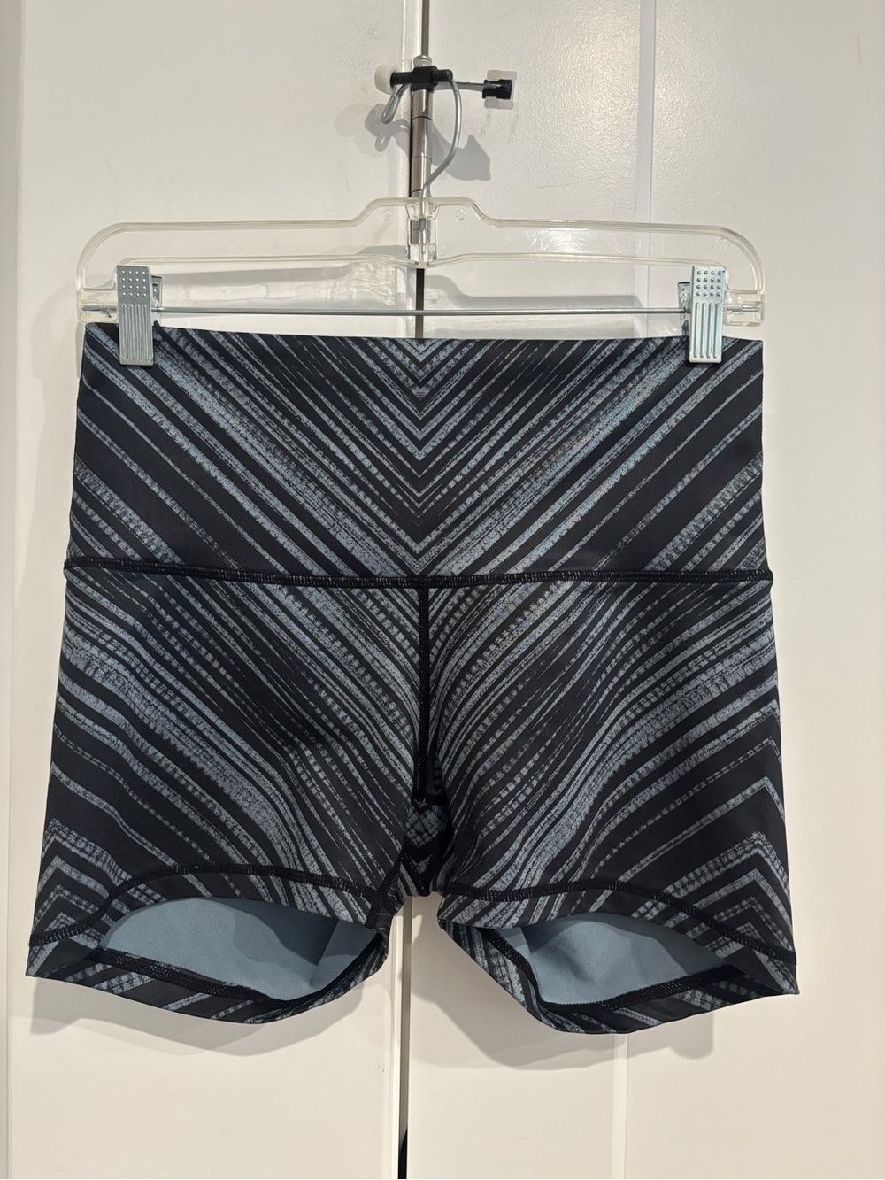 prAna Women's Chevron Athletic Bike Shorts. Size M